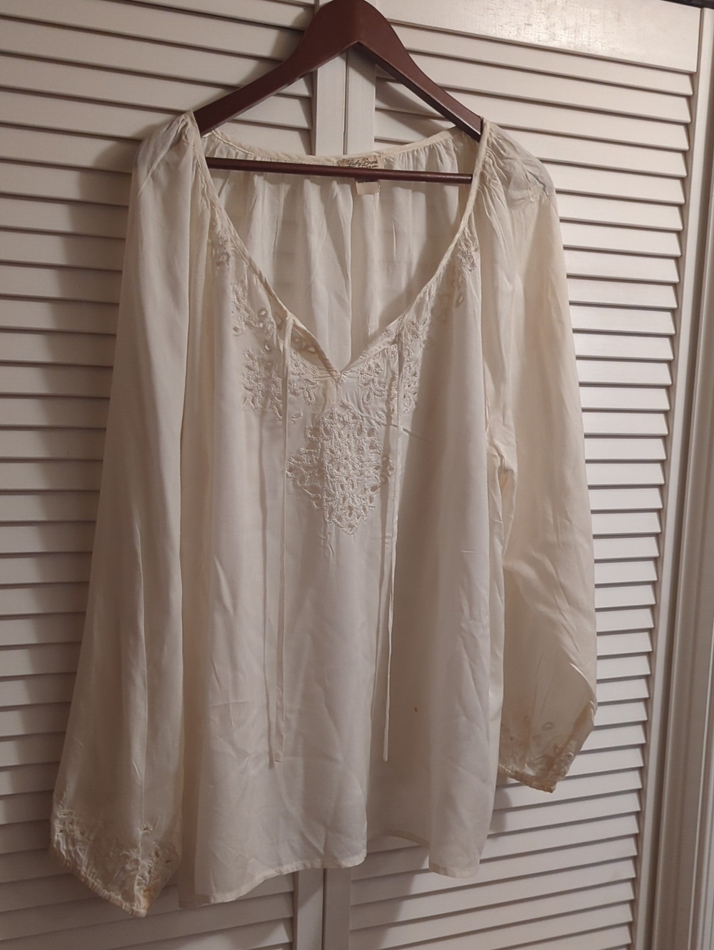 Lucky Brand Ivory Embroidered V-Neck Peasant Blouse